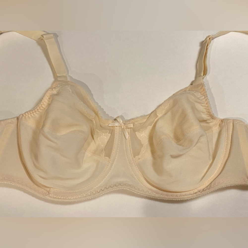 38C Bali Cream Underwire U Back Edge Lace Sheer Panel Beige Bow Bra 85C 0180 GUC